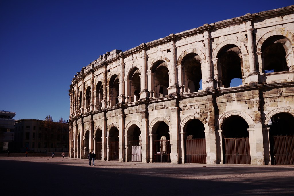 N&icirc;mes