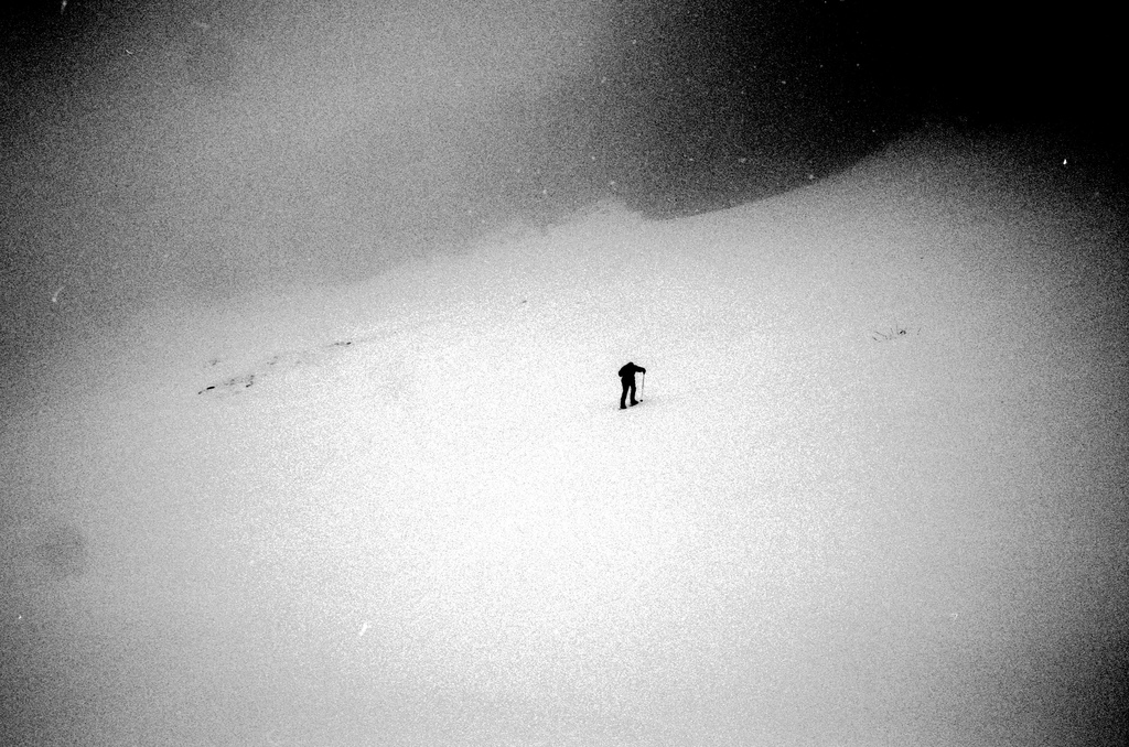 montée dans le brouillard