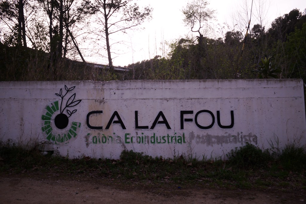 Ca la Fou - Col&ograve;nia Ecoindustrial Postcapitalista