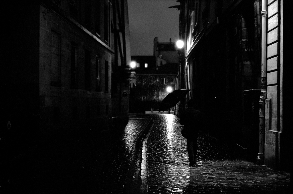 photo-4612461057-rain-in-paris