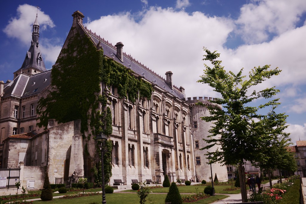 Angoul&ecirc;me