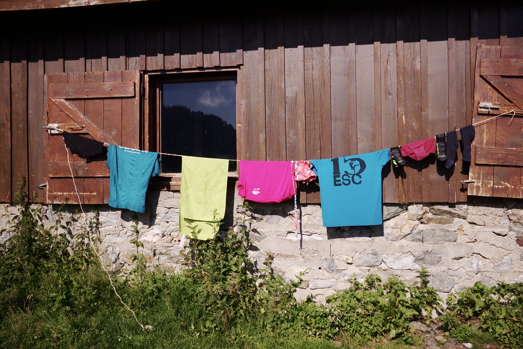 Refuge d'Arbar&eacute;tan