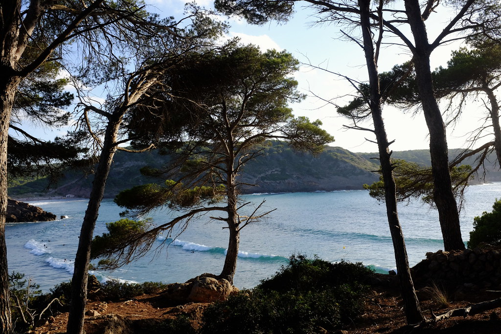 Platja des Bot, Cala d'Algaiarens