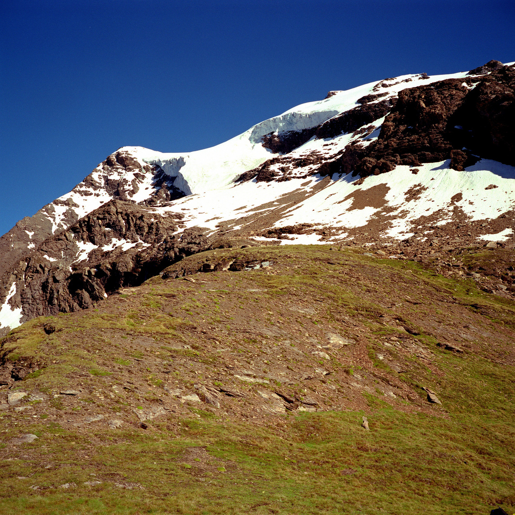 Mont&eacute;e sur le charbonnel