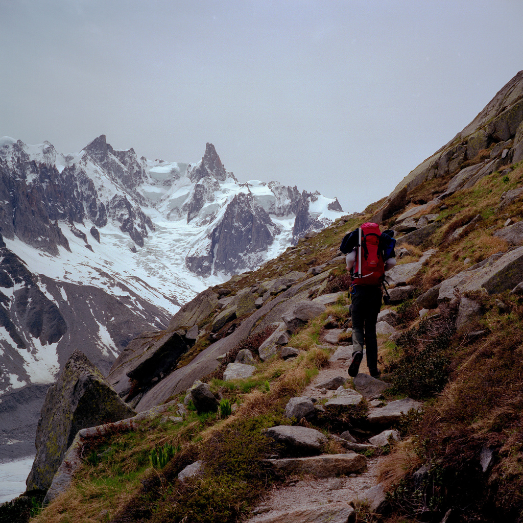 Chemin vers l'Envers des Aiguilles