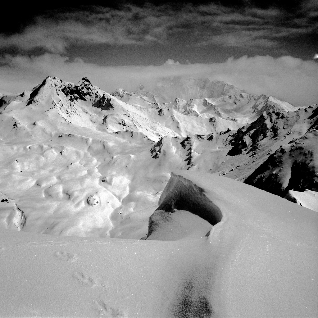 Le Mont Viso (dans les nuages)